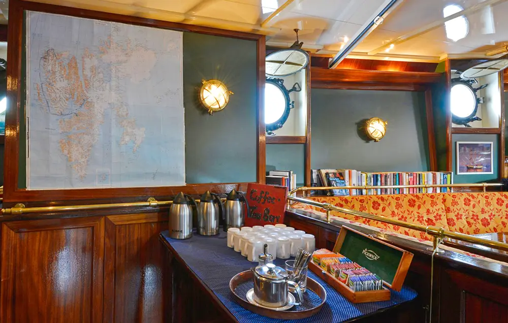 Segelschiff 'Antigua' - Kaffe Bar