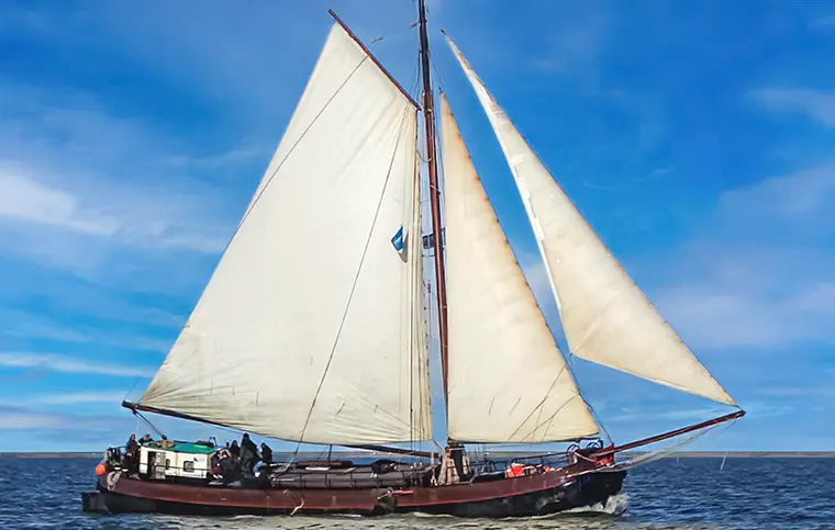 Segeln mit dem Plattbodenschiff 'Black Betty' Plattbodenschiff 'Black Betty'