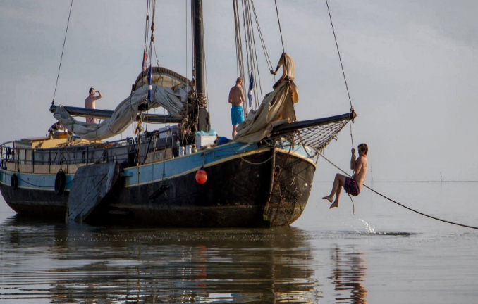 Segeln im Wattenmeer - Schwimmen Sommersegeln mit der Ontmoeting