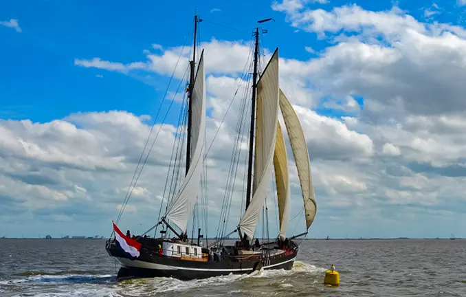 Plattbodenschiff 'Passaat' - unterwegs auf dem Wattenmeer Plattbodenschiff 'Passaat' - unterwegs auf dem Wattenmeer